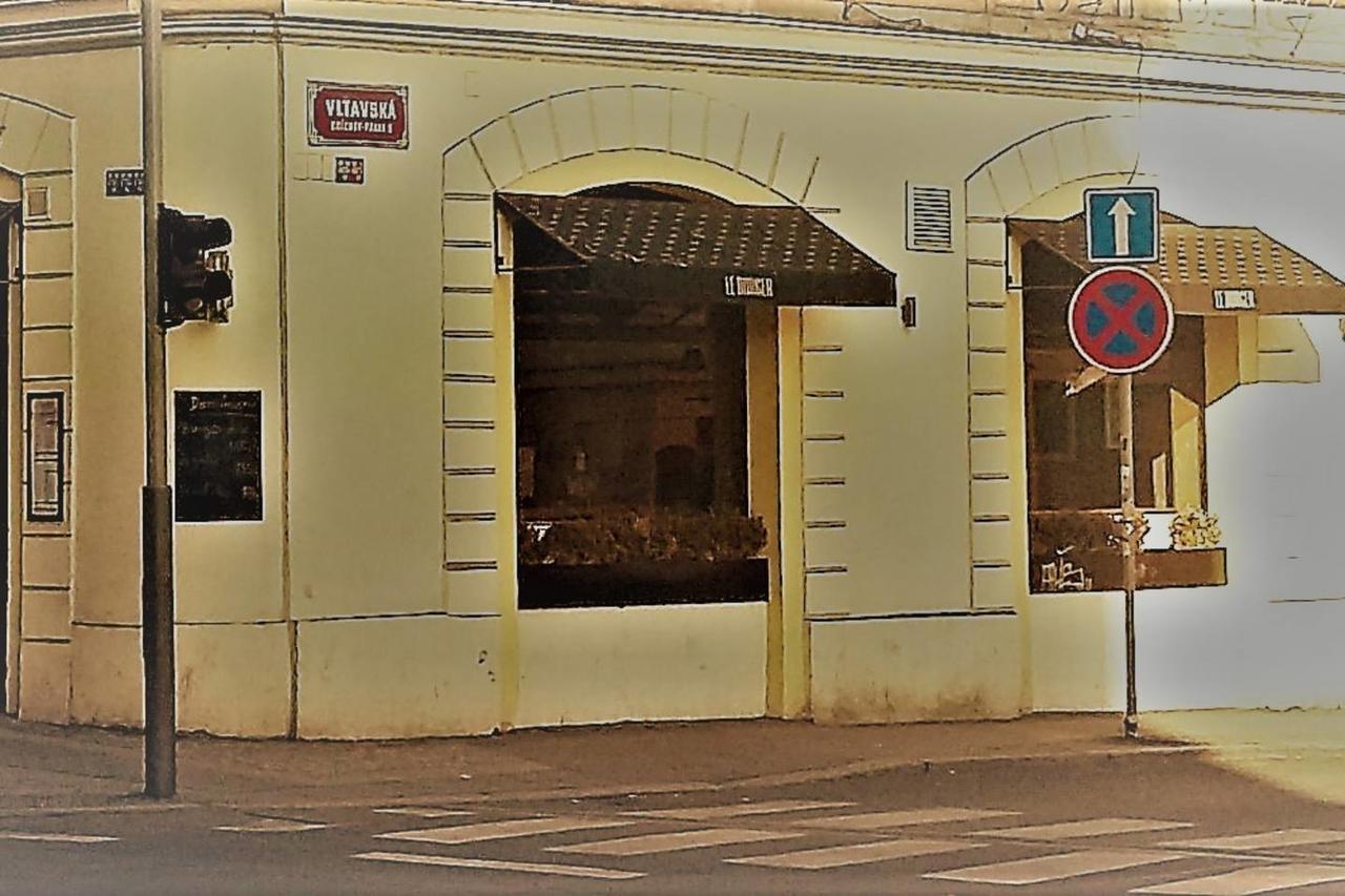 Vltavska F Daire